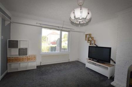 Fenwick Drive, Bradford, BD6 - Photo 2