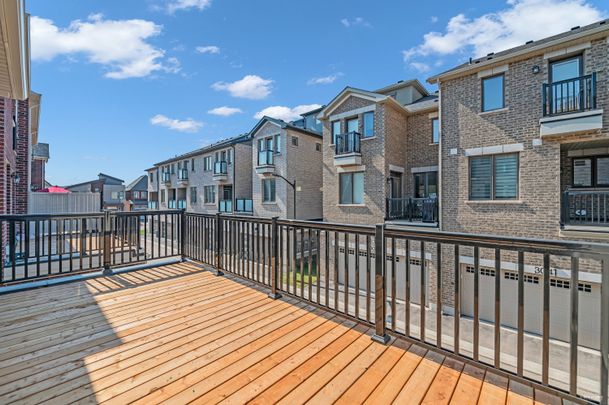 For Lease - 3034 Merrick Road, Oakville, Ontario - Photo 1