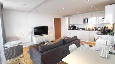 2 bed flat to rent - Photo 3