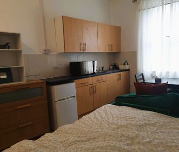 Prince Road, London, SE25 6 - Photo 2