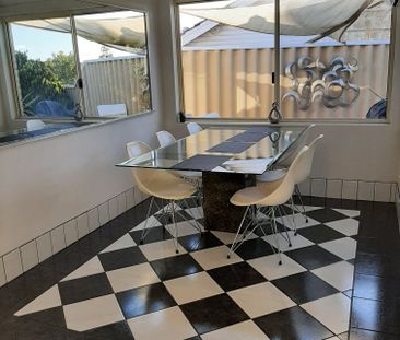 Scarborough - Photo 5