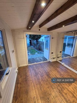 3 bedroom terraced house to rent - Photo 1