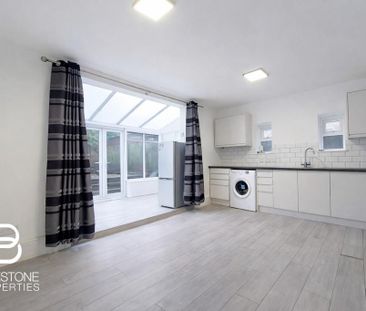 1 bedroom ground floor flat to rent - Photo 2
