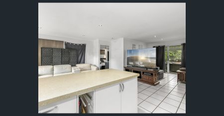 Single Level Family Home - Photo 2