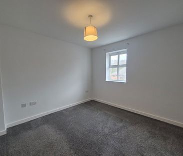 Crownoakes Drive, Wordsley, Stourbridge, DY8 - Photo 5