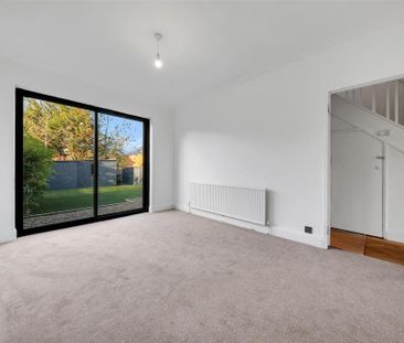 4 bedroom semi-detached house to rent - Photo 4