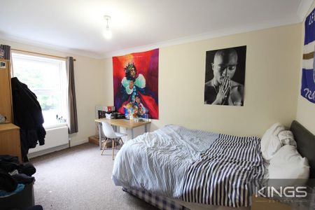 6 bedroom semi-detached house to rent - Photo 2