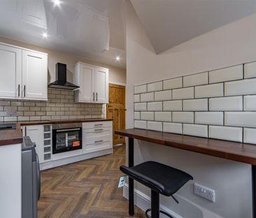 2 bed flat to rent in Ferndene Grove, High Heaton, NE7 - Photo 6