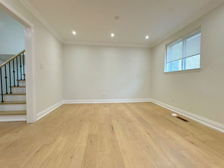 For Lease - 124 Briarscross Boulevard, Toronto, Ontario - Photo 3