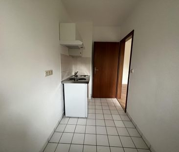 Mit Terrasse: Frisch renovierte und großzügige 1 Zimmer-Wohnung in ... - Photo 1