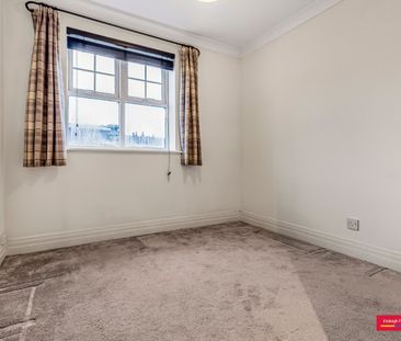 Woodside Lane, London, N12 - Photo 2