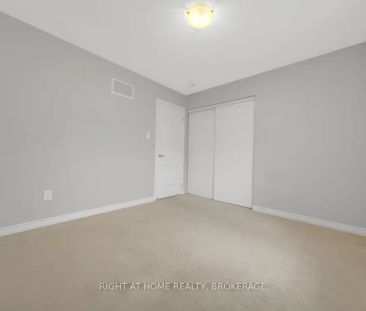 Property For Lease | W9266659 - Photo 2