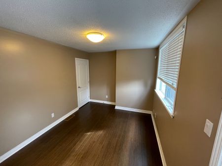 For Lease - 825 Grenon Avenue Unit# 2, Britannia Heights - Queensway Terrace N and Area, Ontario - Photo 3