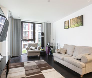 Haines House,10 Charles Clowes Walk, The Residence, Nine Elms, Lond... - Photo 1
