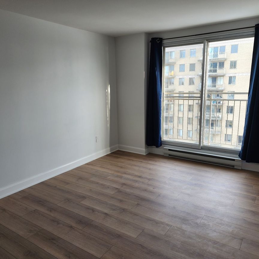 Condo for rent, Montréal (Saint-Laurent) - Photo 1