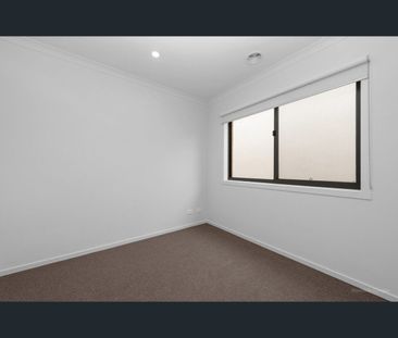 22 Monstera Street, Clyde North, Vic 3978 - Photo 5
