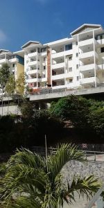 Location Appartement 2 pièces 46m² ST DENIS 97400 - Photo 3