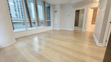 For Lease - 33 Bay Street Unit# 504, Toronto, Ontario - Photo 3