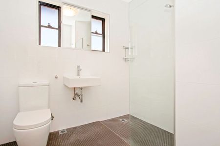 Home For Rent - Photo 4