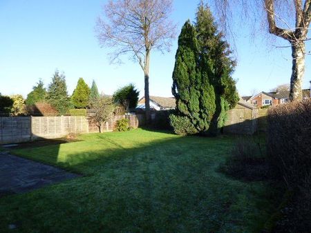 6 bedroom detached house to rent - Photo 3