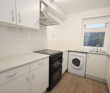 2 bedroom maisonette to rent - Photo 4