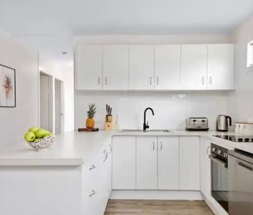 52 Poplar Street, Cooee Bay, Qld 4703 - Photo 1