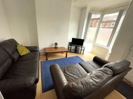 3 bedroom house share to rent - Photo 2