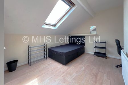 4 Bedroom Mid Terraced House for rent in Newport Mount - Photo 5