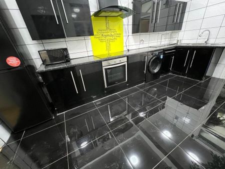 Room in a Shared House, Rusholme, M14 - Photo 5