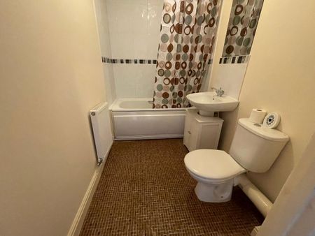 1 bedroom ground floor flat to rent - Photo 5