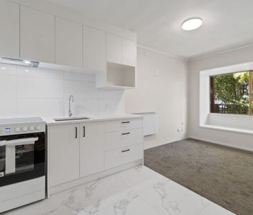 Stunning Newly Renovated 1-Bedroom Apartment in the Heart of Mt Albert - Photo 6