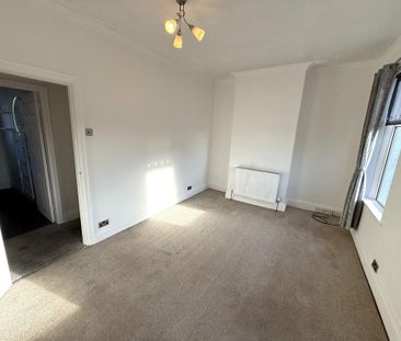 2 bedroom end of terrace house to rent - Photo 6