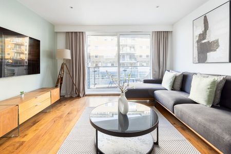 2 Bed Flat, Compass House, SW18 - Photo 3