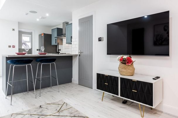 2 bedroom flat to rent - Photo 1