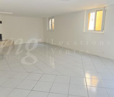 RAVISSANTE MAISON MODERNE AVEC VERANDA - JARDIN DE env 600 m2 - Photo 4