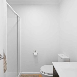 Self contained unit - Photo 2