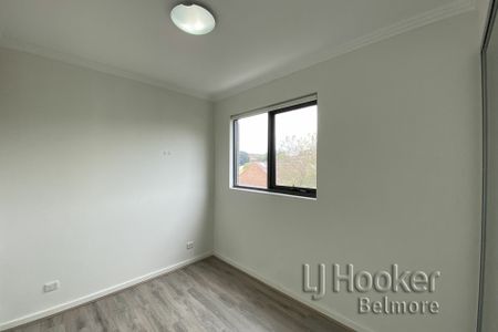 Modern Two Bedroom Apartment in Prime Belmore Location! - Photo 3