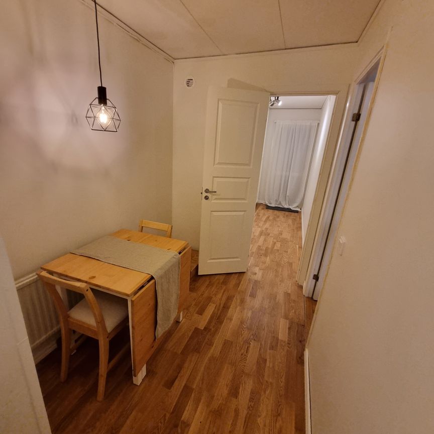 Rödklövervägen, Hässelby - Photo 1