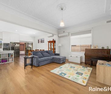 4 Bedroom Home - Recently Renovated - Photo 1