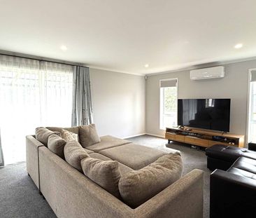 Fully Fenced Family Home - Photo 1