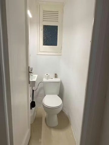 Carrer de Santa Amèlia, Barcelona, Catalonia 08034 - Photo 2