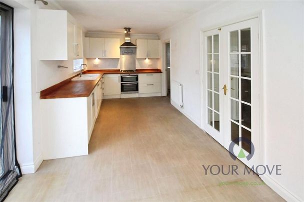 4 bedroom link detached house to rent - Photo 1