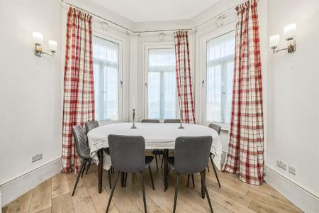 4 bedroom flat to rent - Photo 3