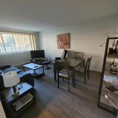 1 room apartment of 66m² in Gatineau - Photo 2