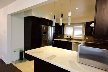For Lease - 33 Alrita Crescent Unit# (Main), Toronto, Ontario - Photo 4