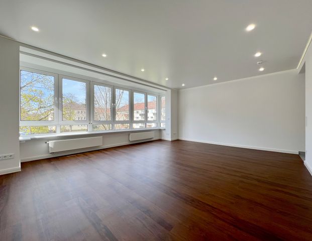 Großzügige & helle 4-Zimmer-Wohnung (hochwertig modernisiert) in sehr guter Lage - Photo 1