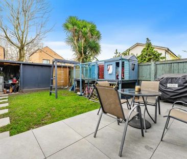3 Bed Terraced House, Twickenham Close, CR0 - Photo 1