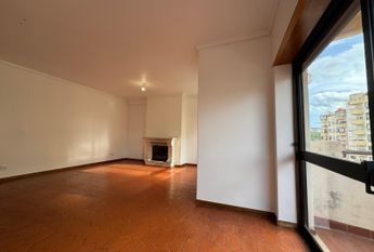 Apartamento T3 para Arrendamento na Quinta D. JOÃO