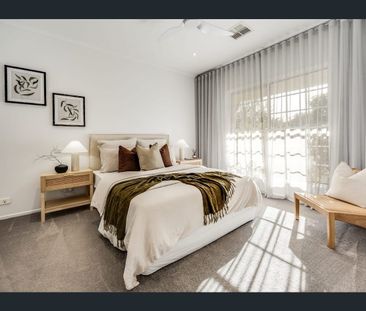 Charming Mitcham Retreat with Modern Comforts - Photo 1