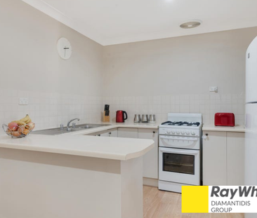 FAMILY HOME IN PRIME LOCATION - Photo 2